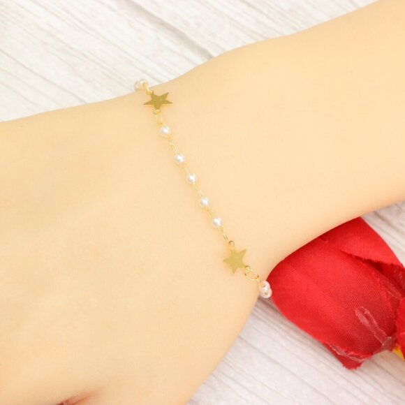 "Trendy Handmade Bracelet – A Thoughtful Gift for Girls & Women | UNVRC1386 - Picture 1 of 10